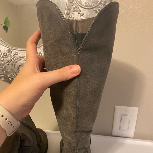 Grey Riding Style Boots - Picture 3 of 4